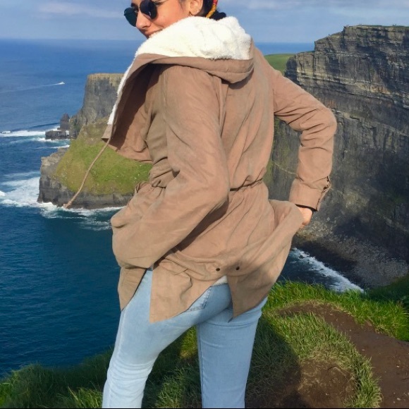 FUR COAT - Picture 1 of 3